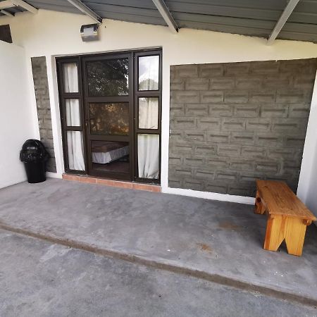 Happy Forest B&B Katima Mulilo Bagian luar foto