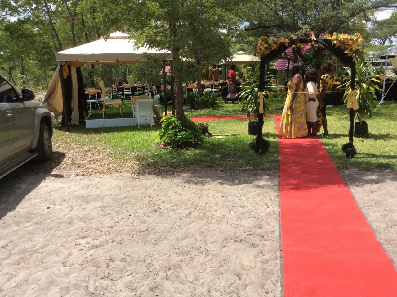 Happy Forest B&B Katima Mulilo Bagian luar foto