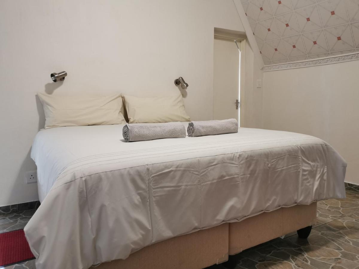 Happy Forest B&B Katima Mulilo Bagian luar foto