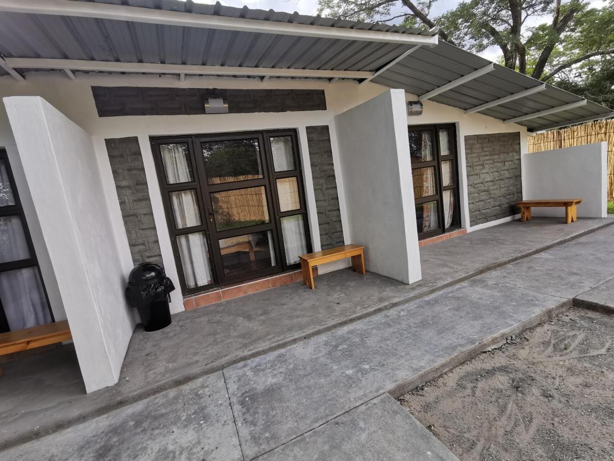 Happy Forest B&B Katima Mulilo Bagian luar foto