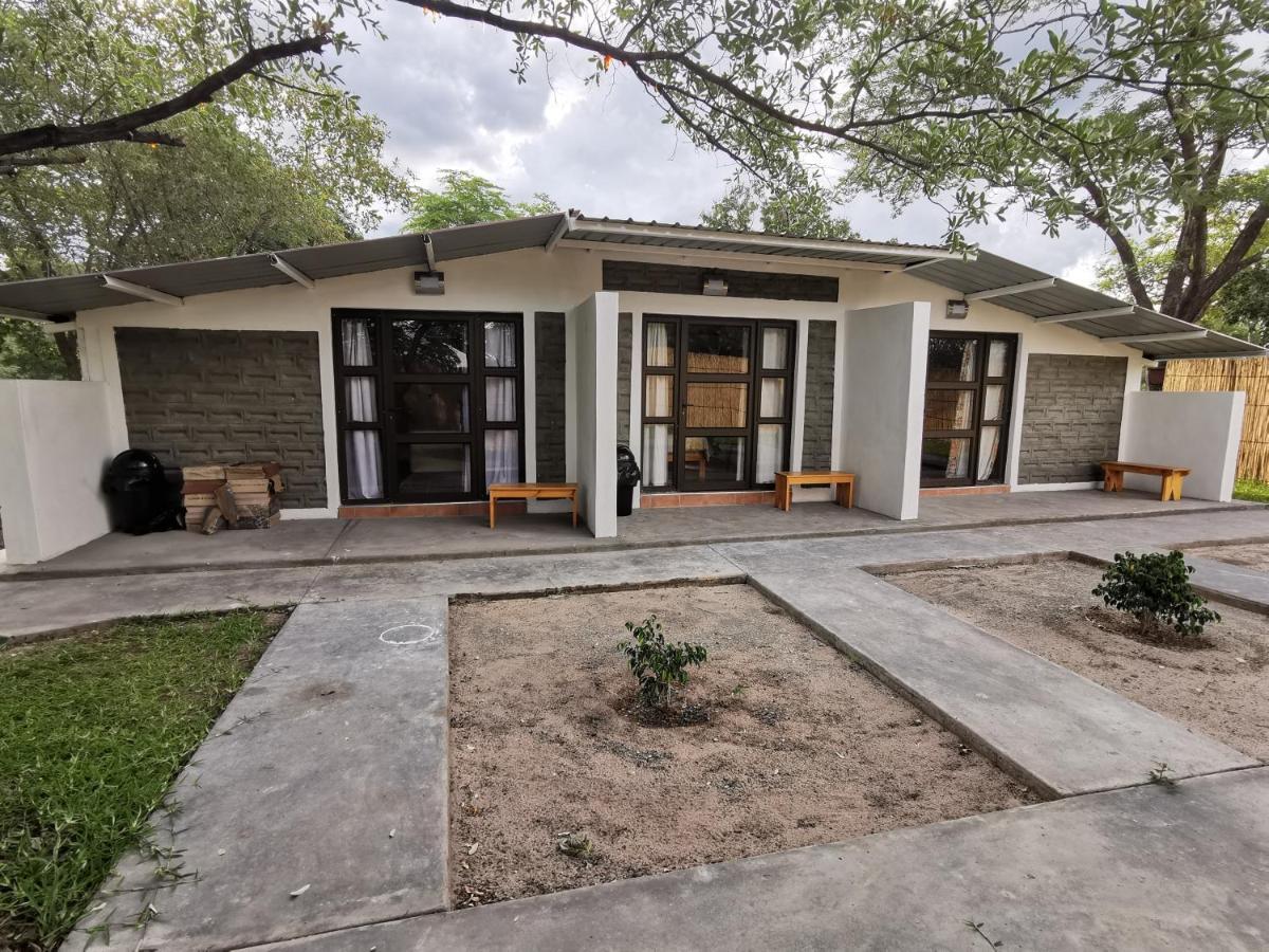 Happy Forest B&B Katima Mulilo Bagian luar foto
