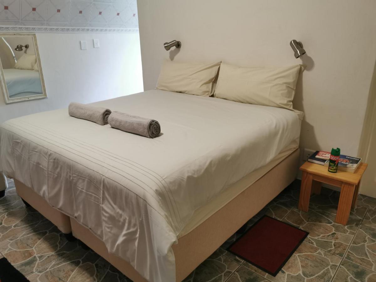 Happy Forest B&B Katima Mulilo Bagian luar foto