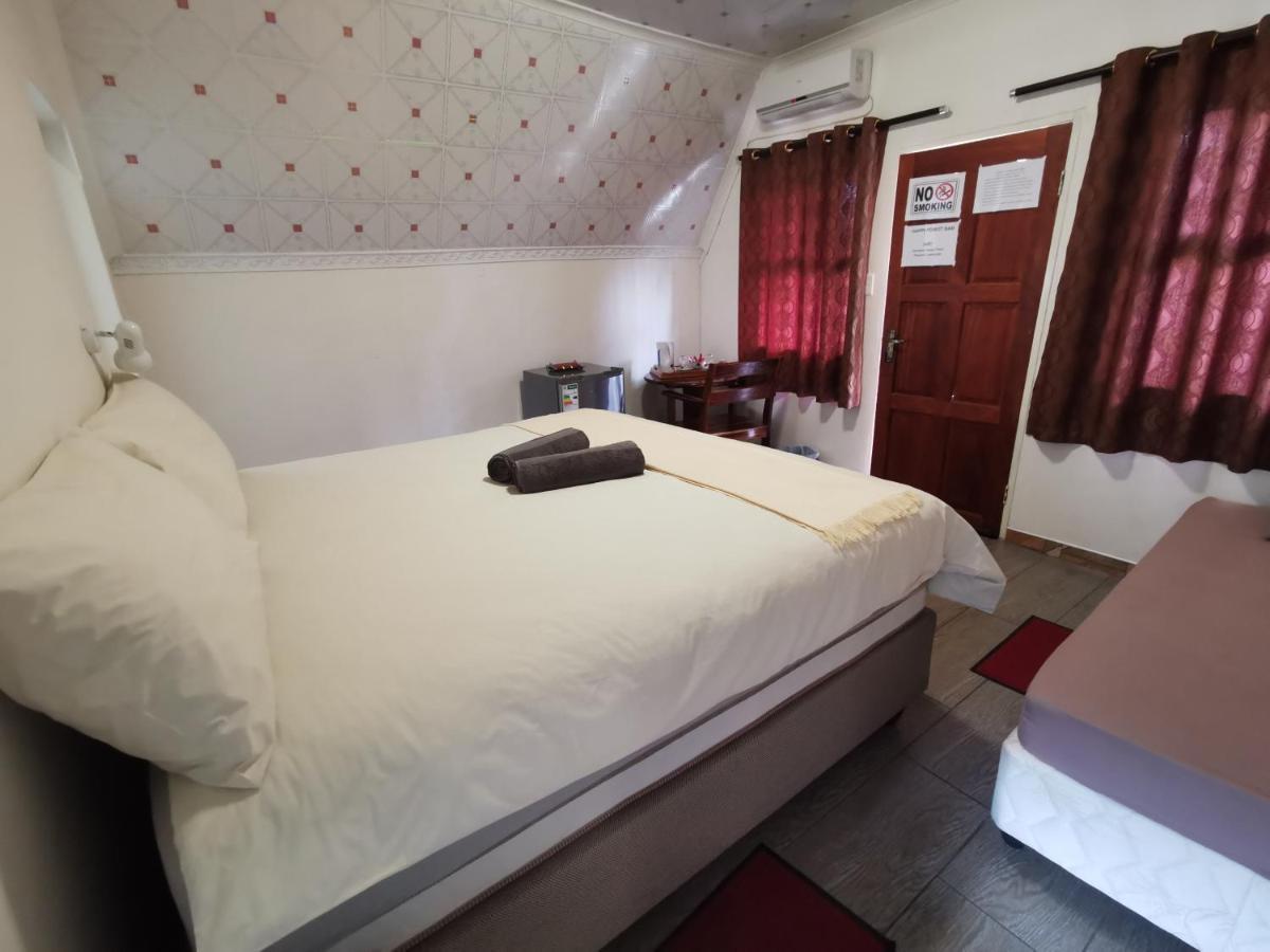 Happy Forest B&B Katima Mulilo Bagian luar foto
