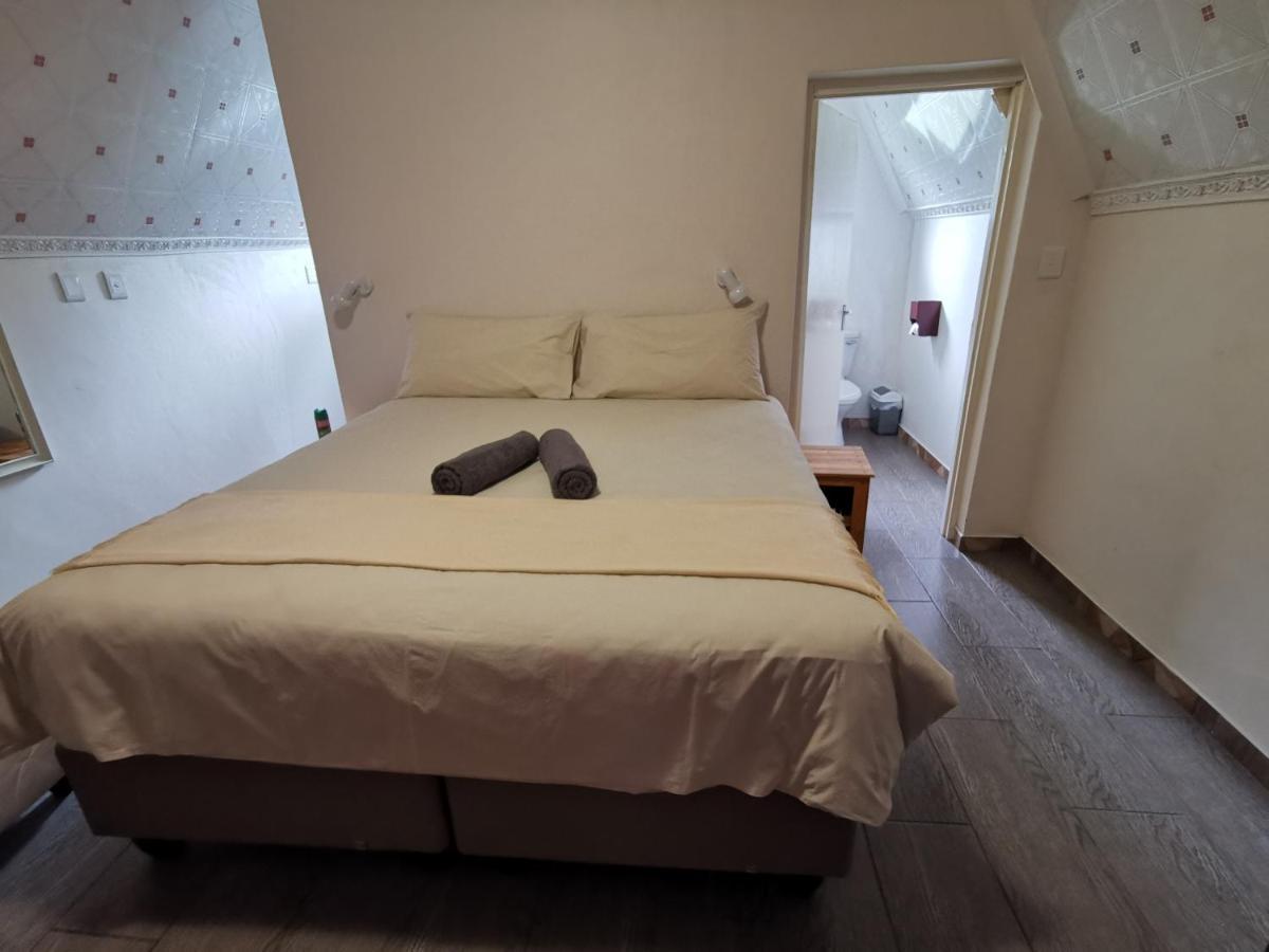 Happy Forest B&B Katima Mulilo Bagian luar foto